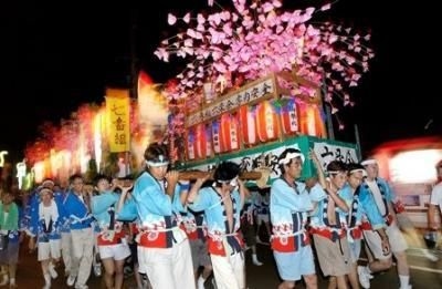 中之島諏訪神社灯籠神事(灯籠押し合い)