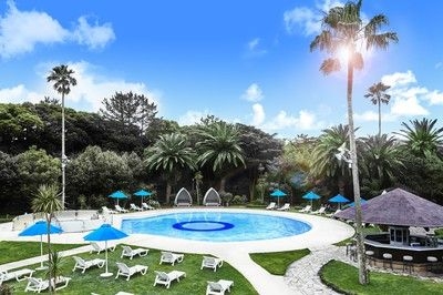 ホテルニューオータニ幕張 アウトドアプール「Shell Pool(シェル プール)」