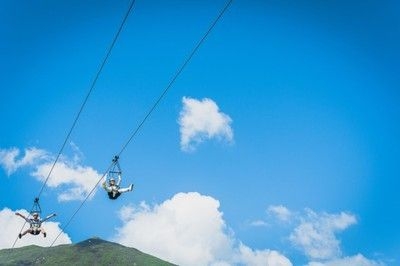 HANAZONO ZIPFLIGHT