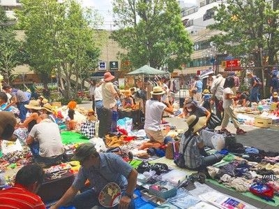 フレンテ笹塚駅前広場フリーマーケット（11月）