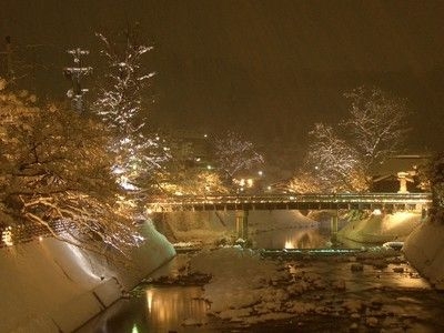 冬の飛騨高山ライトアップ