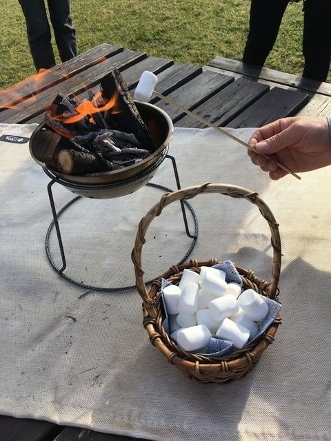 アウトドアの達人入門編～焚火で焼きマシュマロ体験