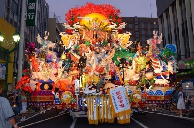 八戸三社大祭