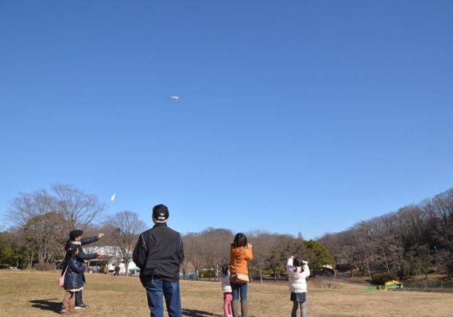 紙飛行機を飛ばそう（11月）