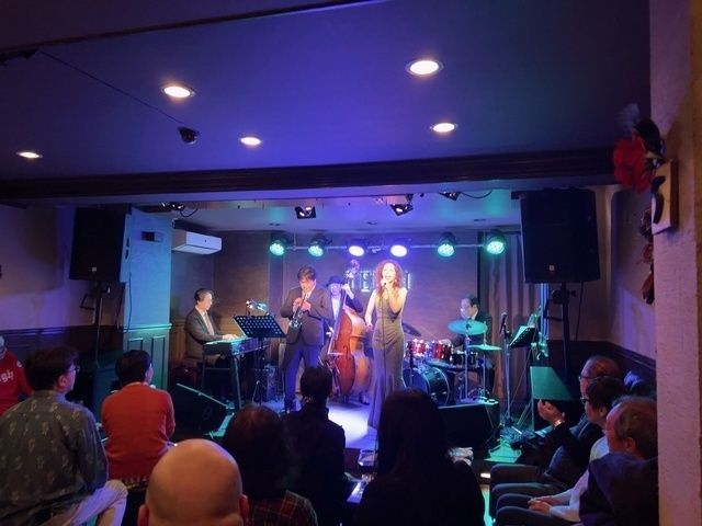 Happy Jazz Live ドラム小畑孝廣Trio + ボーカル伊藤綾（10月）