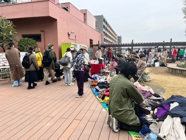 アトレ亀戸屋上庭園そらいどひろばフリマ（11月）