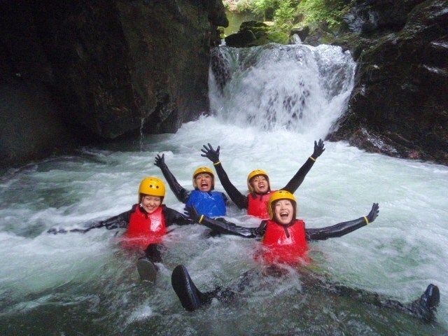 キャニオニング　碓氷 軽井沢　渓谷探険　アウトドア自然体験ツアー