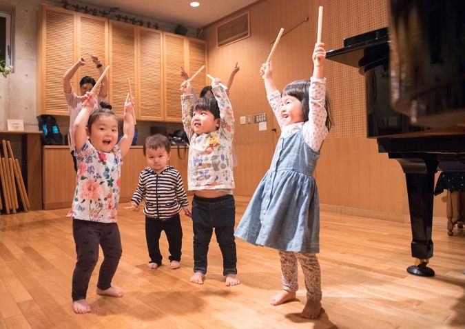 英語リトミック、親子クラス（吉祥寺）7月 ★今月から木曜日開催