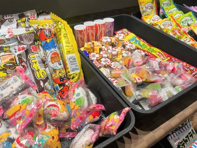 【朝霞】10/26～11/17　土日祝限定 お菓子つめほうだい！