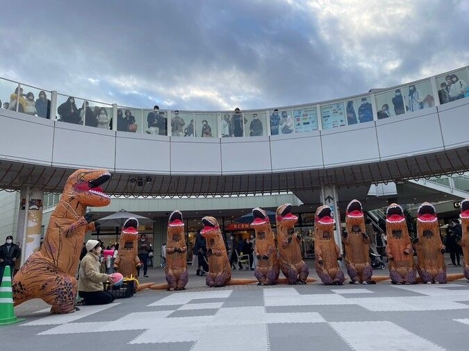 恐竜のエアコスでかけっこ教室　11/17(日)　アリオ市原